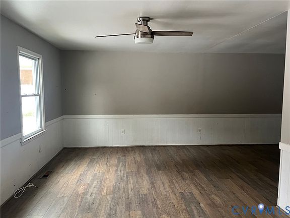 4th image of 156 Spring Dr