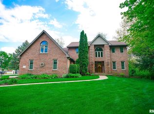1536 Fondulac Dr, East Peoria, IL 61611