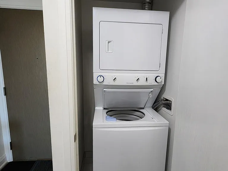 160 Vanderhoof Ave #212 — Photo 9