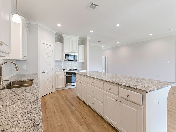 3rd image of 1714 Seawolf Dr