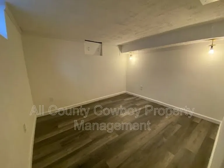 706 S 16th St — Photo 8