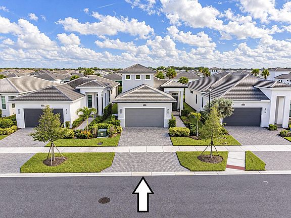 3rd image of 9043 SW VETTA Way