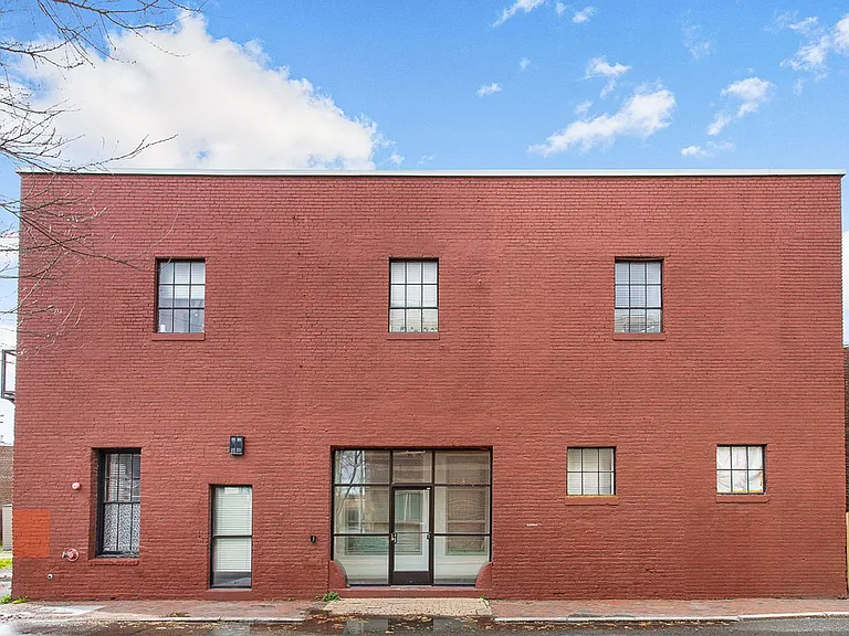 7 E Jackson St — Photo 3