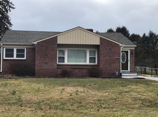 610 Greenwood Rd, York, PA 17408