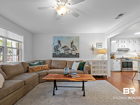 4th image of 400 Circle Dr
