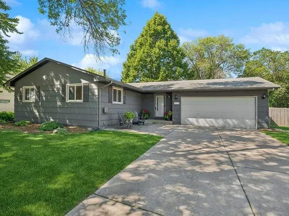 3815 Quaker Ln N, Plymouth, MN 55441