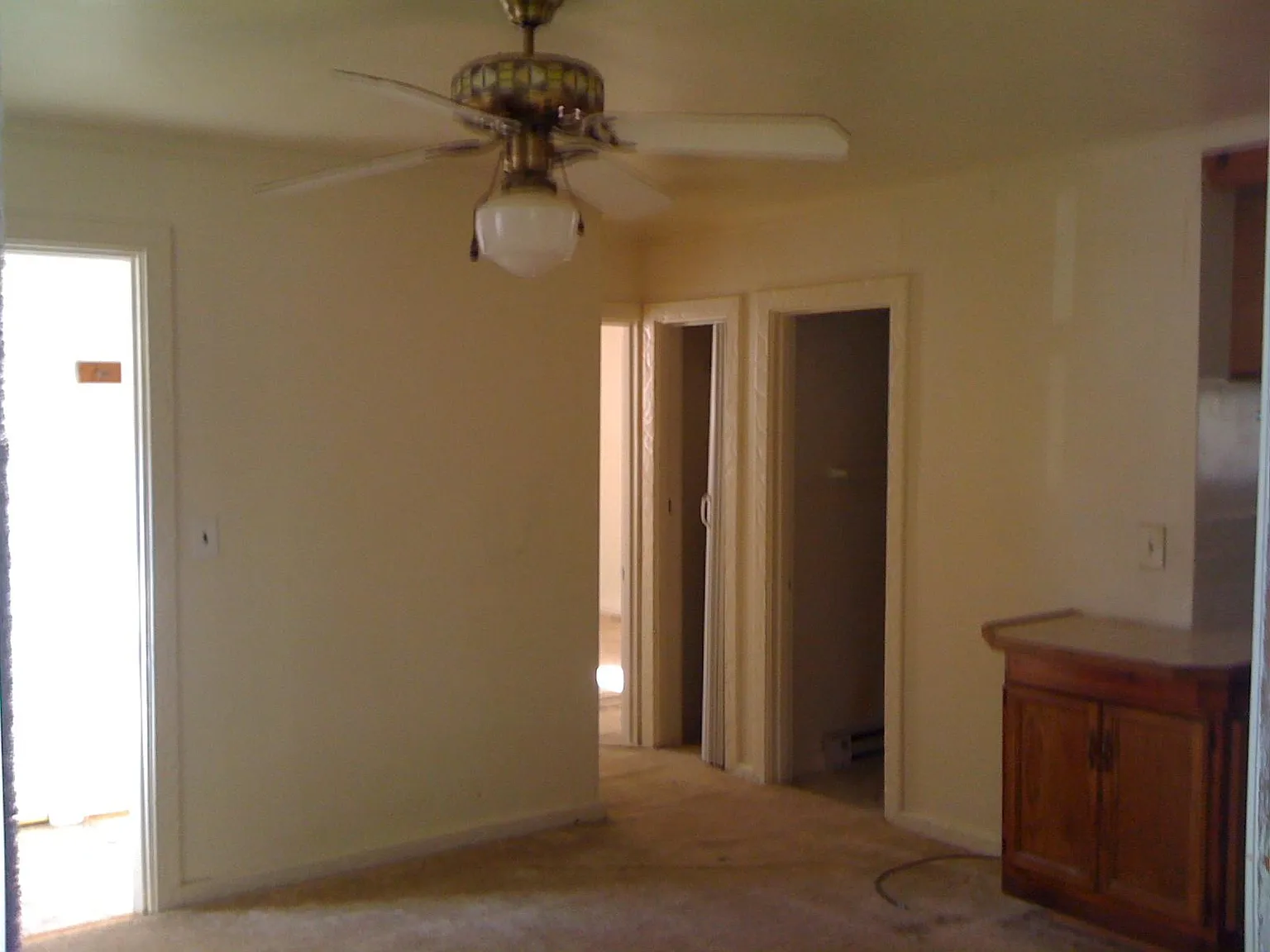 1 bed, 850 sqft, $1,050 — Photo 4