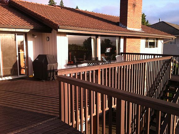 Expansive deck with view of Mt. Rainier