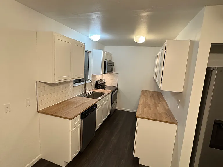 2503 Savoy Dr — Photo 11