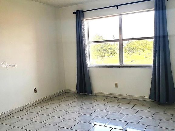 5th image of 9340 Sunrise Lakes Blvd APT 305