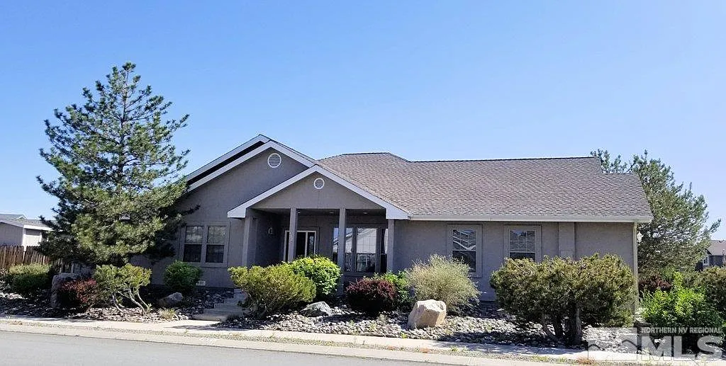 4521 Clubhouse Way photo 1