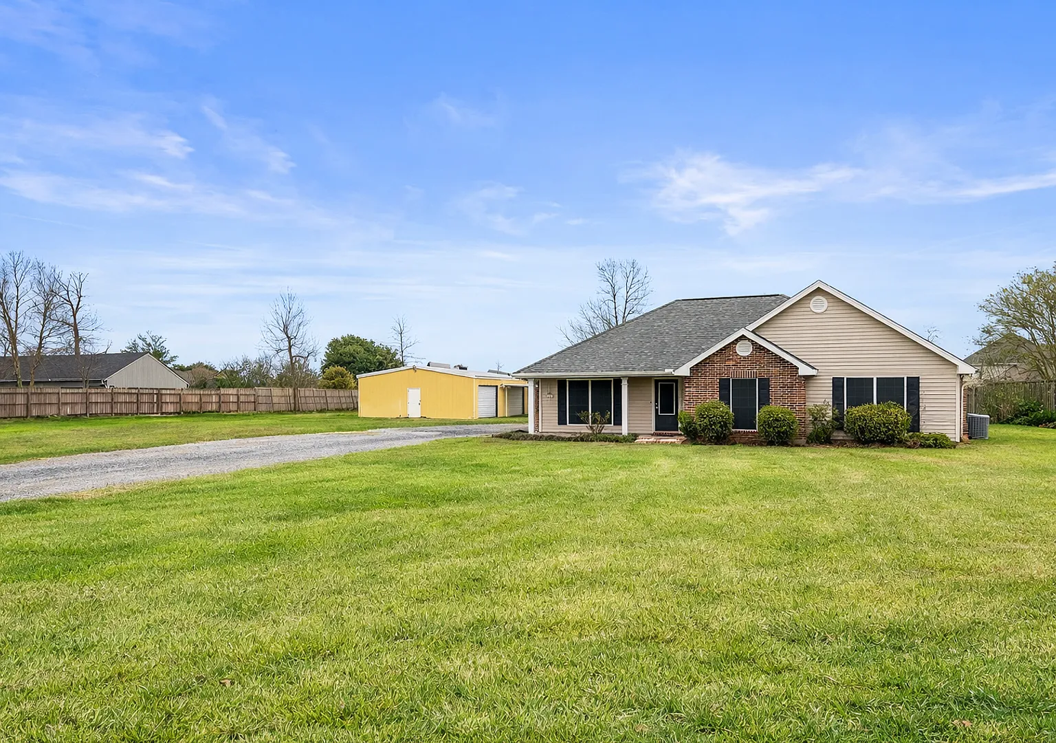 4607 W Prien Lake Rd — Photo 2