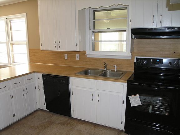4th image of 111 Westover Dr