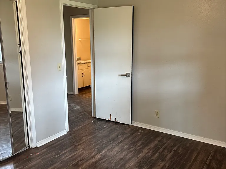 1505 N Indian Meridian Rd — Photo 2