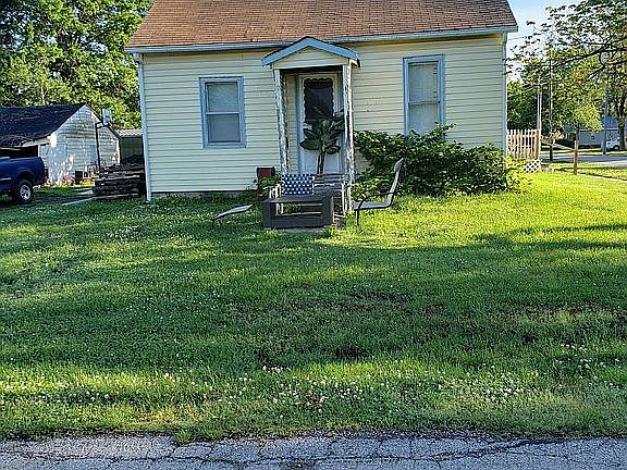 5th image of 520 Cowgill St