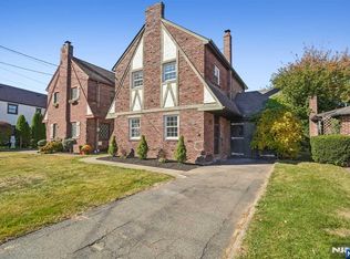 36 Windsor Rd, Clifton, NJ 07012