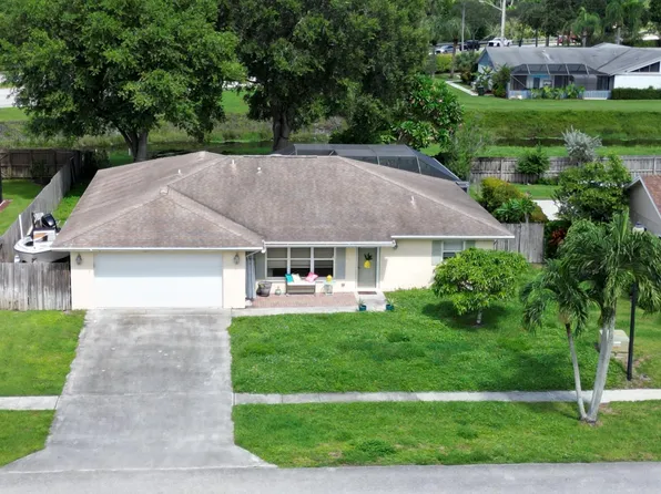 5041 Woodstone Circle N, Lake Worth, FL 33463