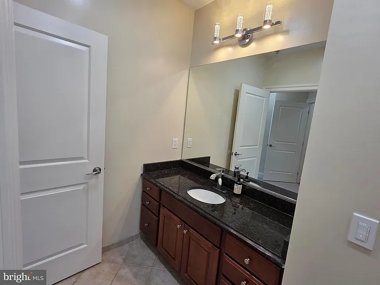 38 Maryland Ave #Penthouse 608 — Photo 20