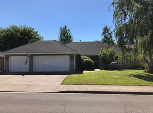1478 La Loma Dr, Medford, OR 97504