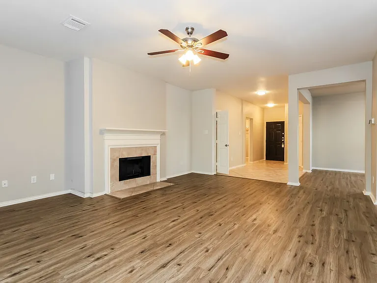 28506 Carly Cove Ln — Photo 5