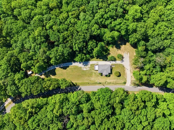 2255 S Tree Tower Rd, Sandgap, KY 40481