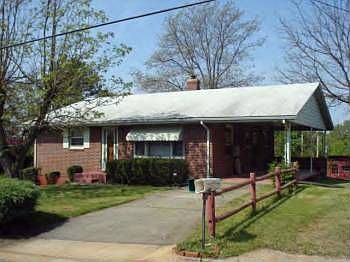 1st image of 113 N Beaver St