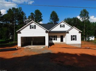 6 Warner Rd, Pfafftown, NC 27040