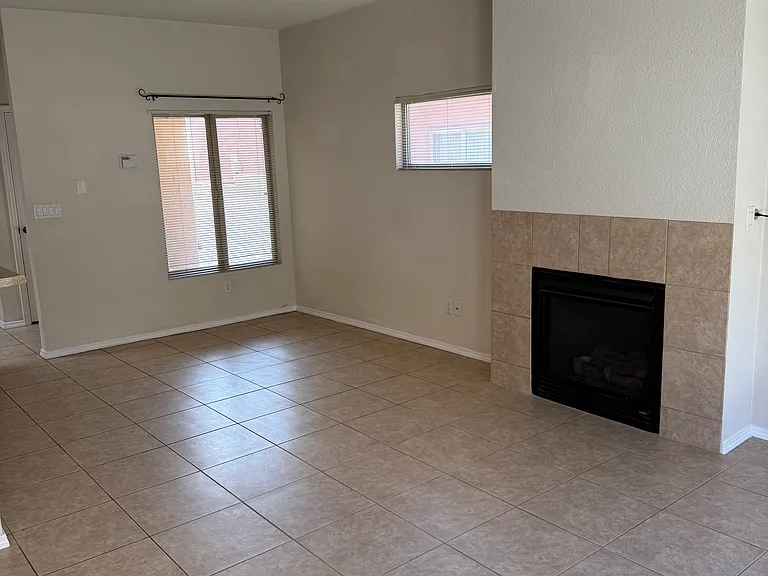 4405 Cave Primrose Ct SE — Photo 6