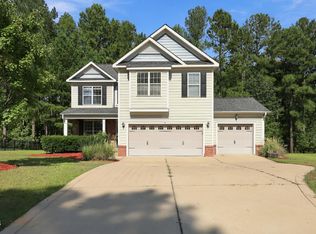 419 Rolling Pines Dr, Spring Lake, NC 28390