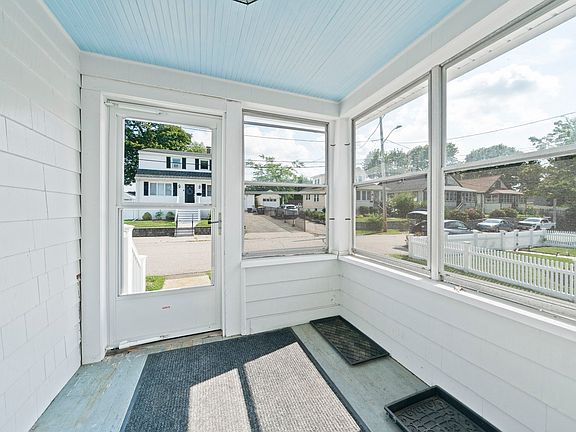 2nd image of 35 Manomet Rd