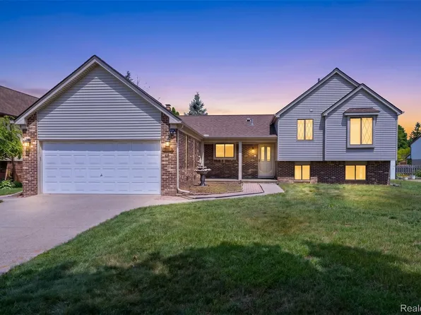 3703 Alderdale Dr, Sterling Heights, MI 48310