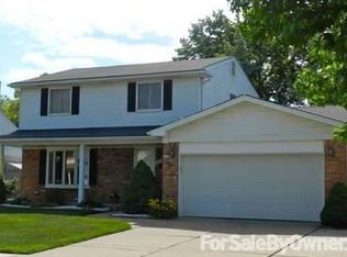480 Queens Way, Canton, MI 48188
