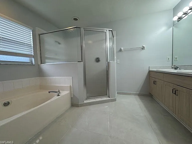 4649 Santiago Ln — Photo 15