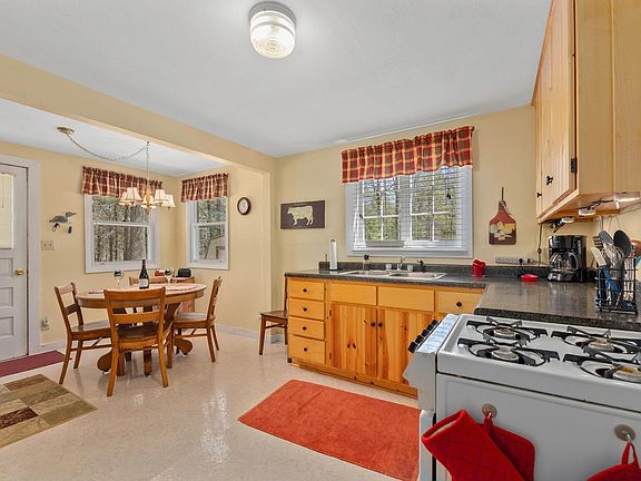5th image of 2814 Pickerel Lake Rd