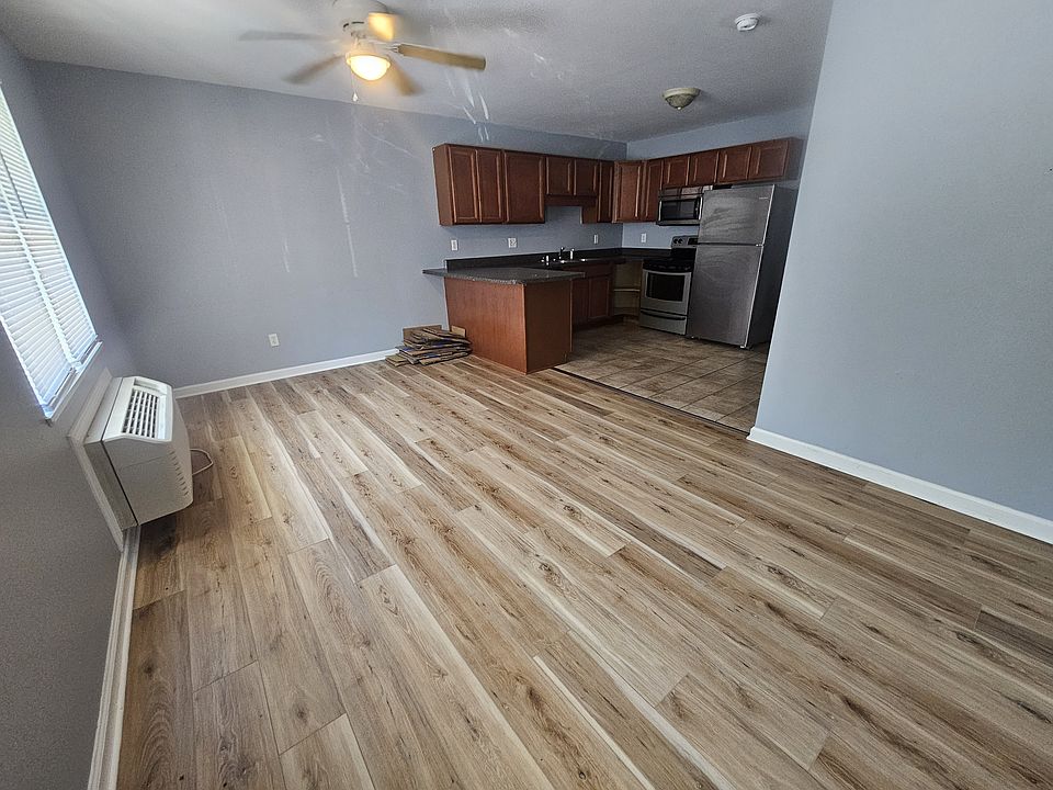 1st image of 1210 Center Dr #D