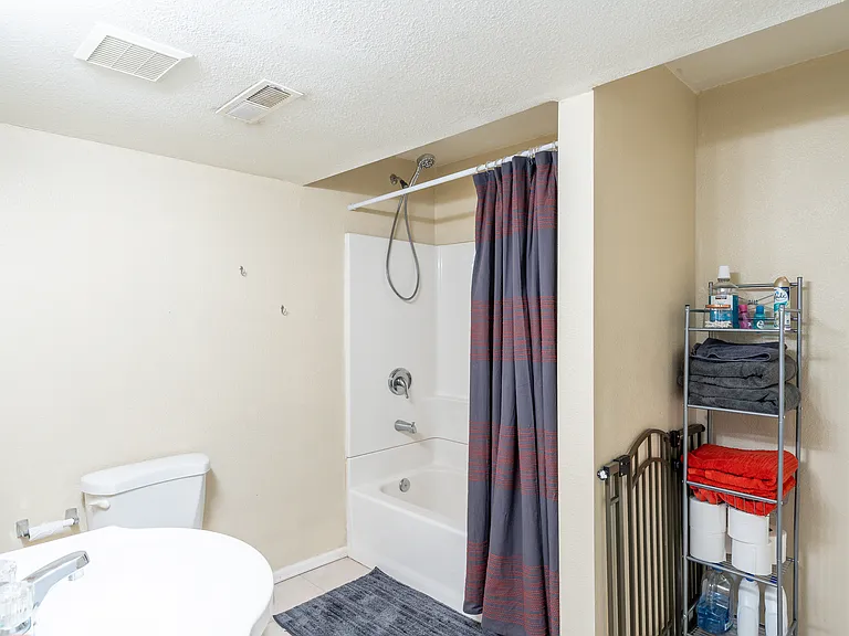 857 Regent Ct — Photo 19
