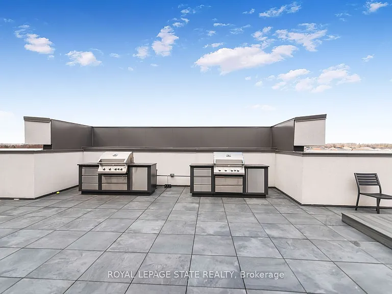 470 Dundas St E #1009 — Photo 45
