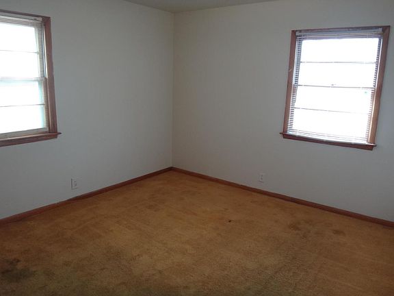 3rd image of 4129 Holdrege St APT 2