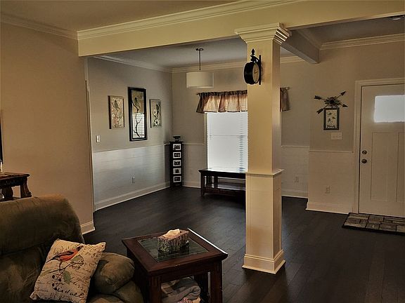 3rd image of 130 Hollister Dr #5