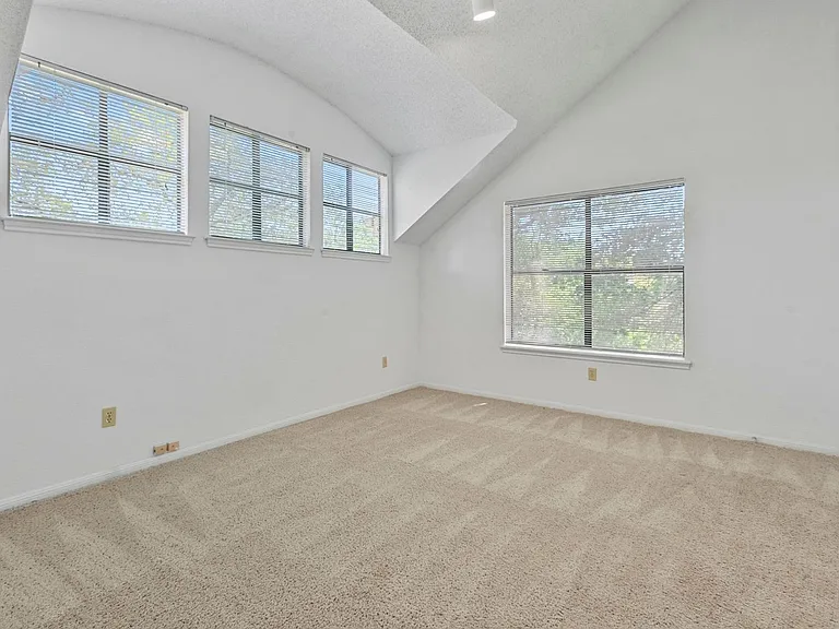 9201 Simmons Rd #113 — Photo 16