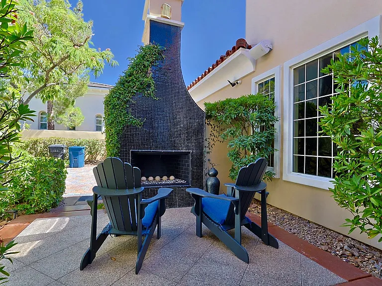 12047 Oakland Hills Dr — Photo 73