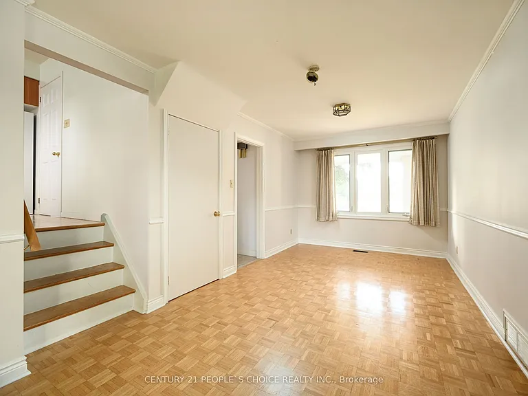 2132 Hixon St — Photo 6