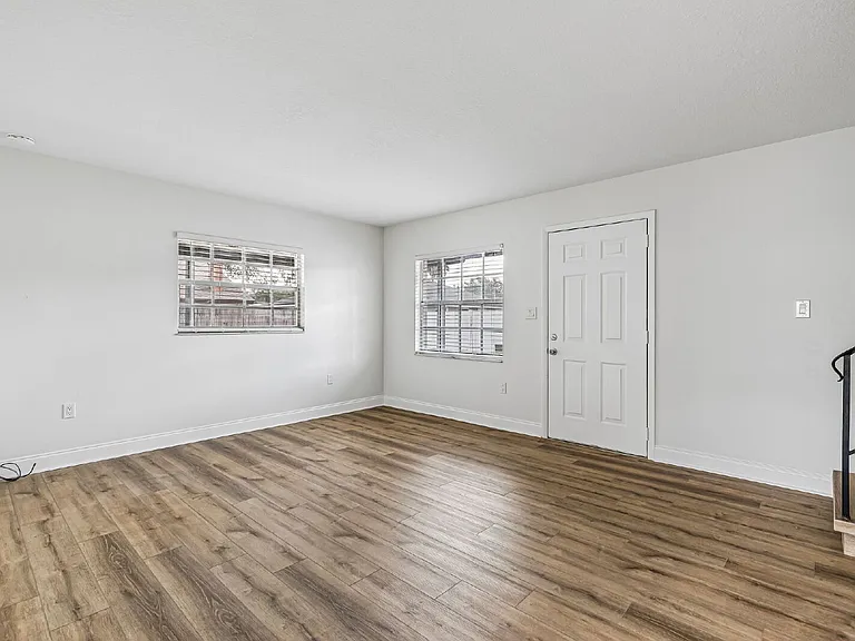 2774 Seahorse Ct — Photo 5