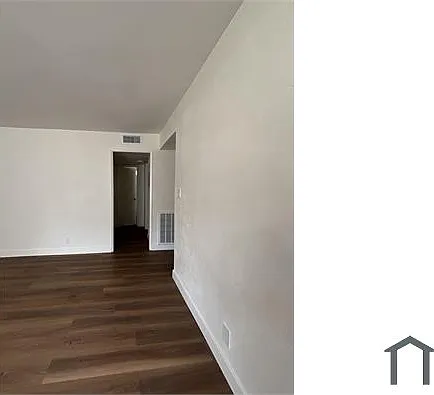 17914 Sherman Way — Photo 5
