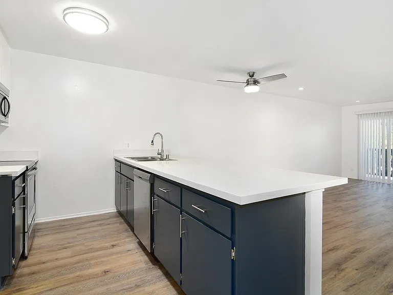 Olive Tree Apartments — Photo 18
