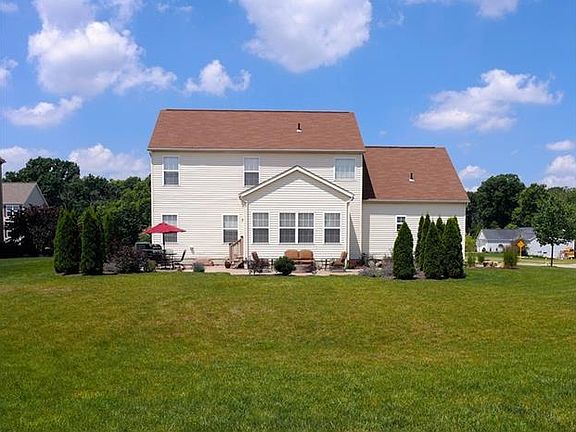 3rd image of 4011 Turnberry Dr