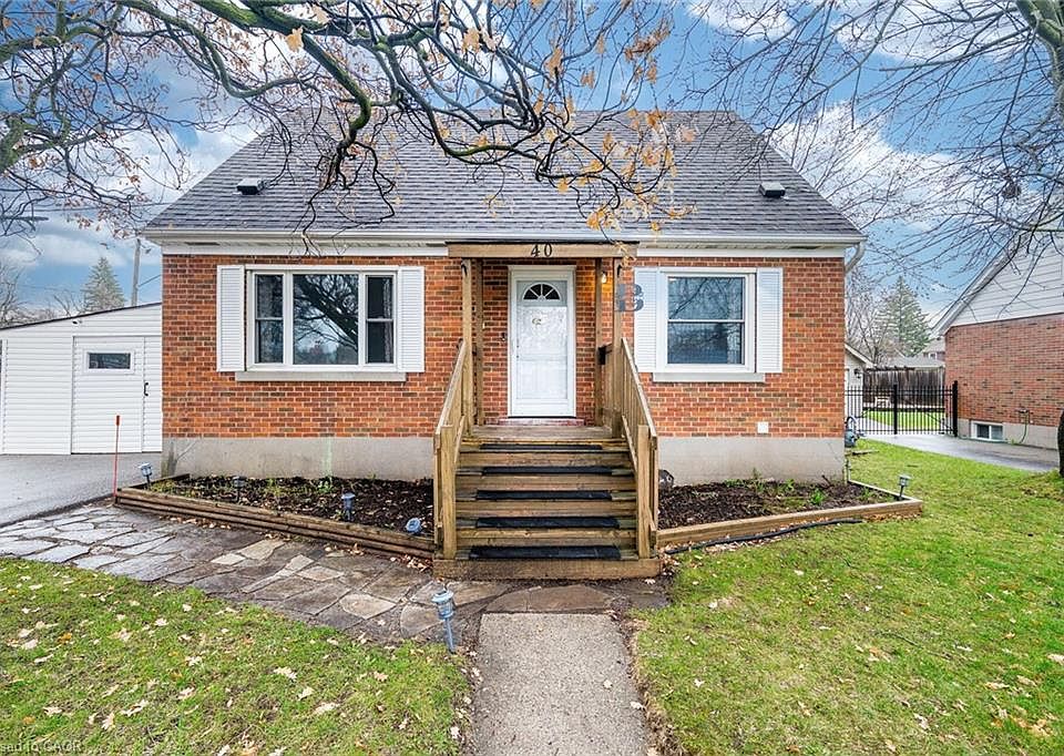 1st image of 40 Ellis Cres N