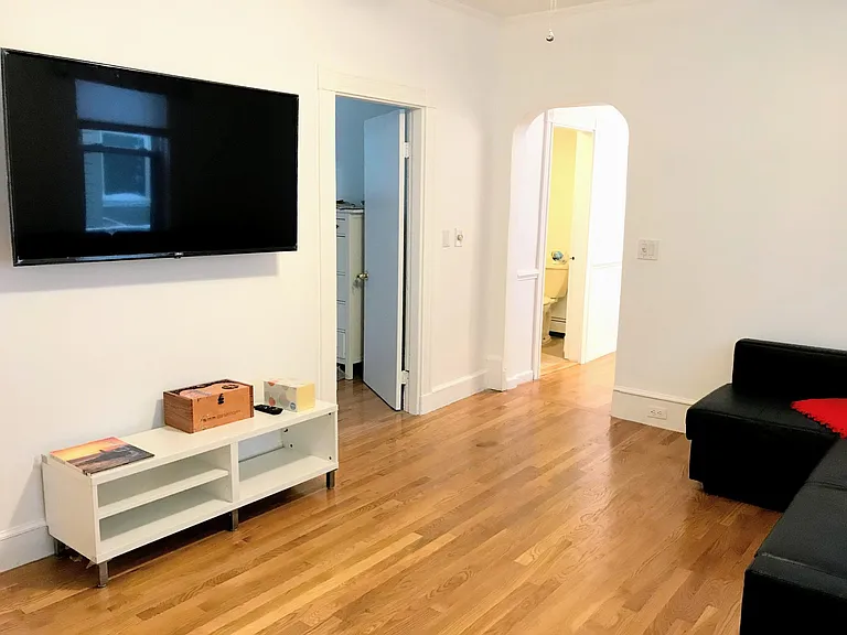 12 Riverdale St — Photo 15