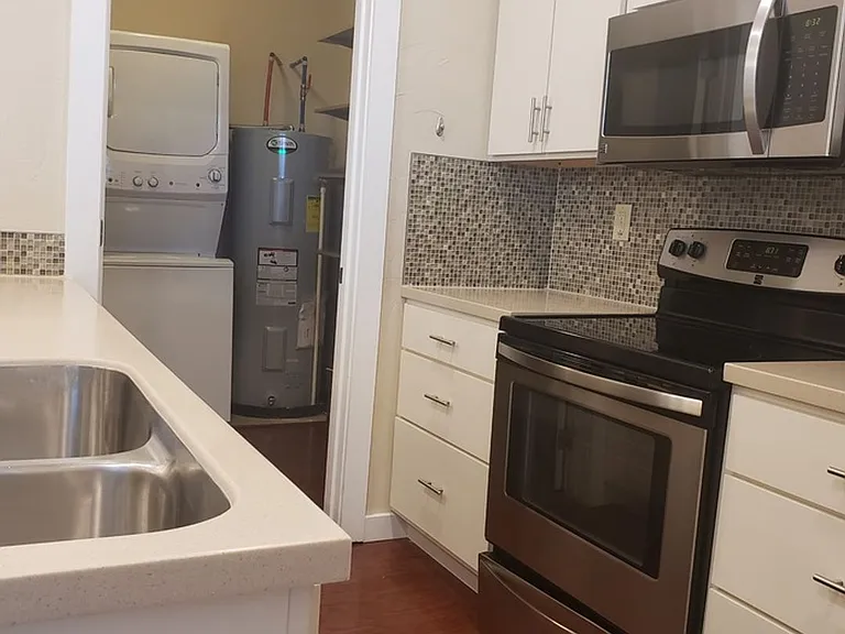 525 E Kiowa St #201 — Photo 5