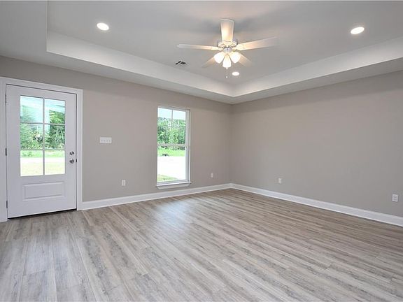 5th image of 64354 McCarthy Ln